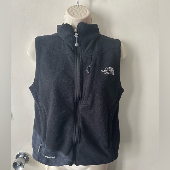 The North Face Black WindWall Vest - Picture 1 of 6